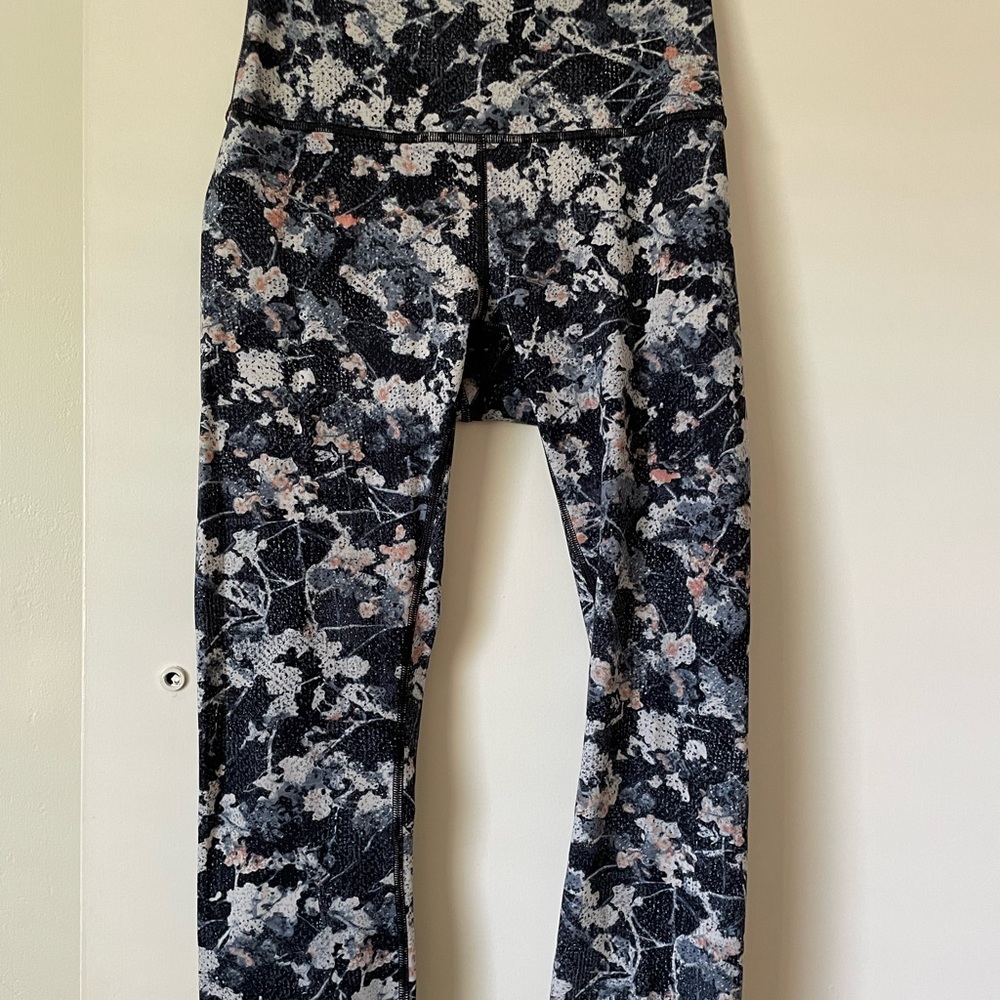 Lululemon Wunder under high rise crop 21”